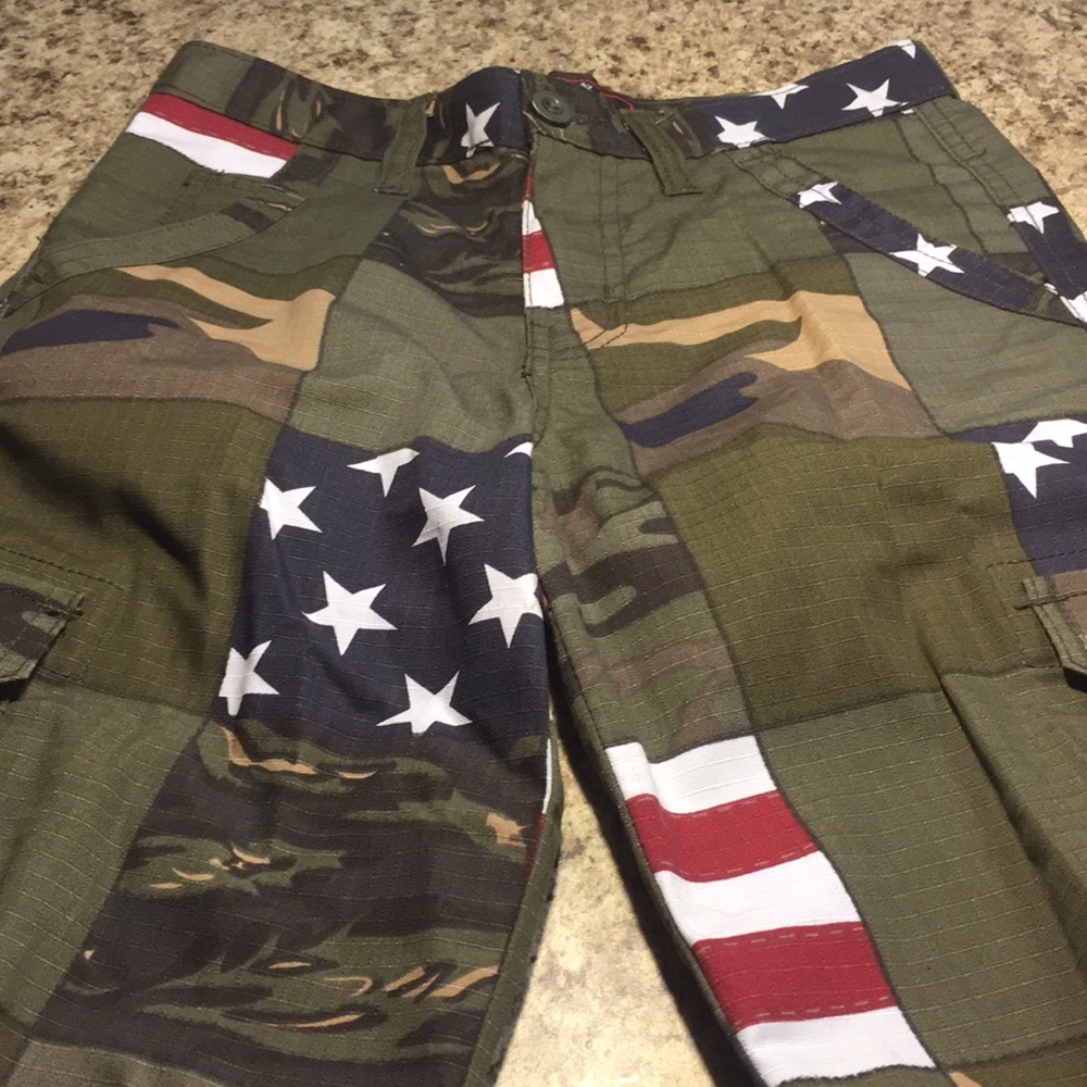 Camo flag shorts